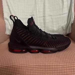 LEBRON 16